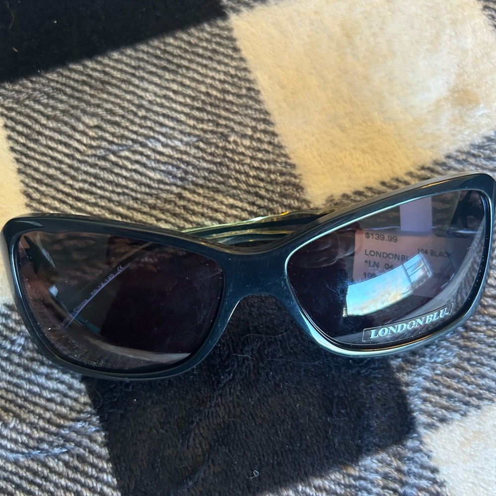New London Blu sunglasses- black